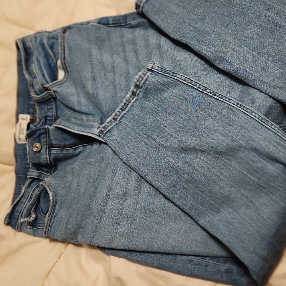 Abercrombie & Fitch The Mom High Rise jeans